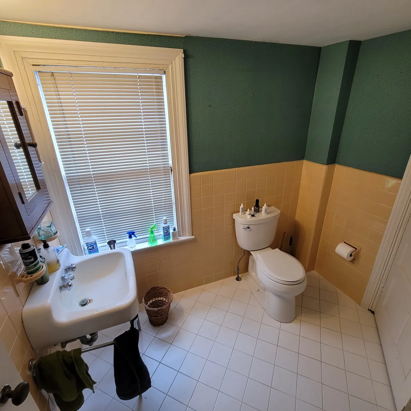Lucas | Tuxedo Bathroom - 2