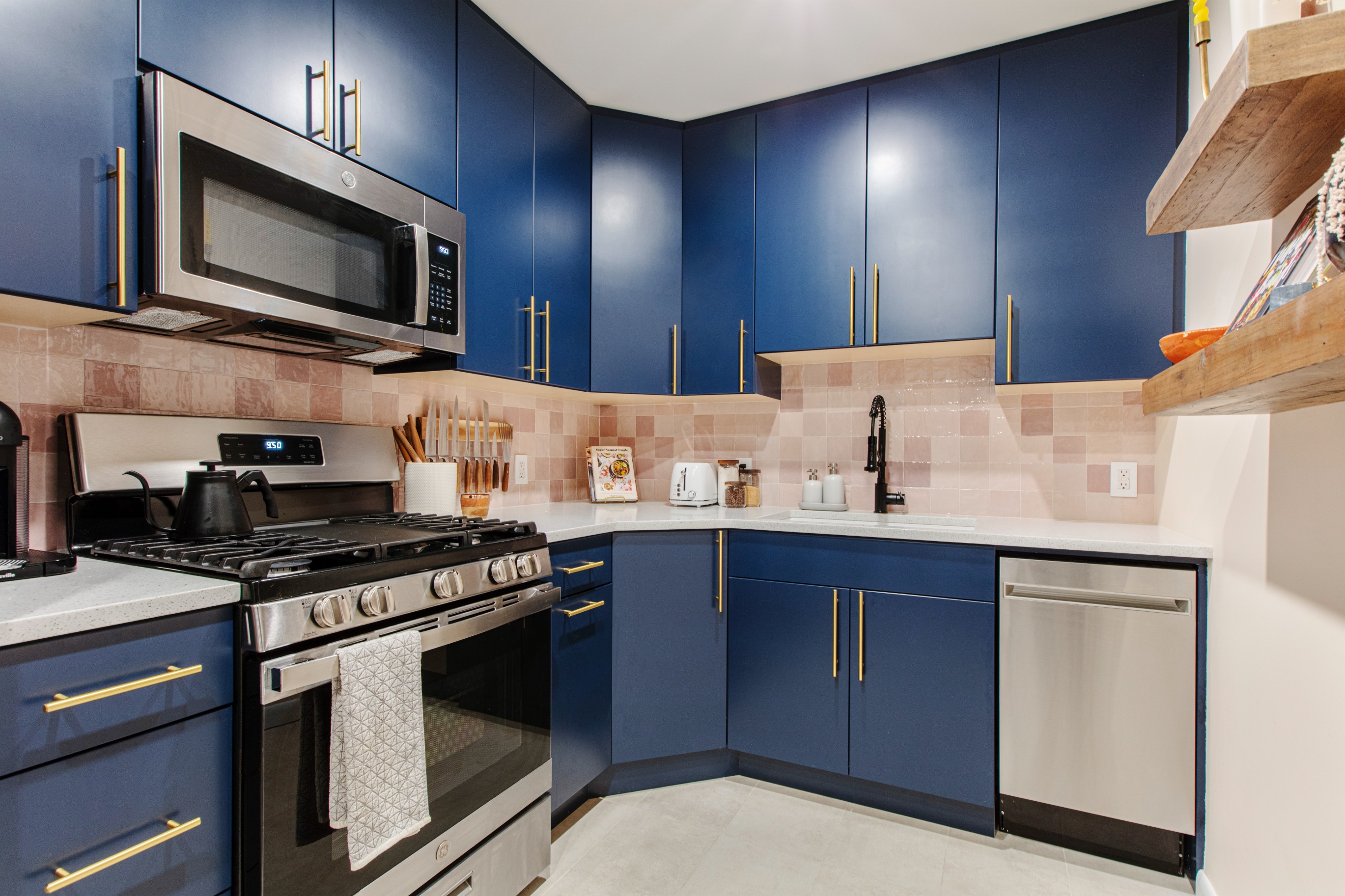 Ion | Blue Dream Kitchen - 2