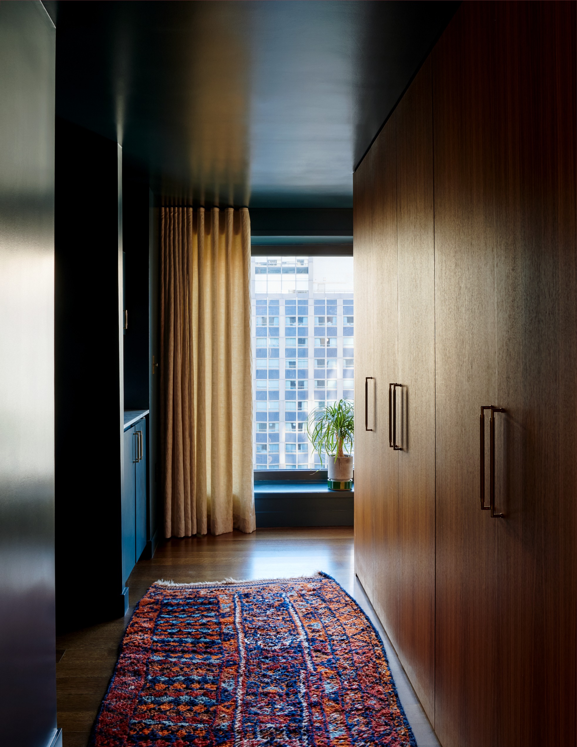Gary | Full gut condo renovation including custom millwork - 26