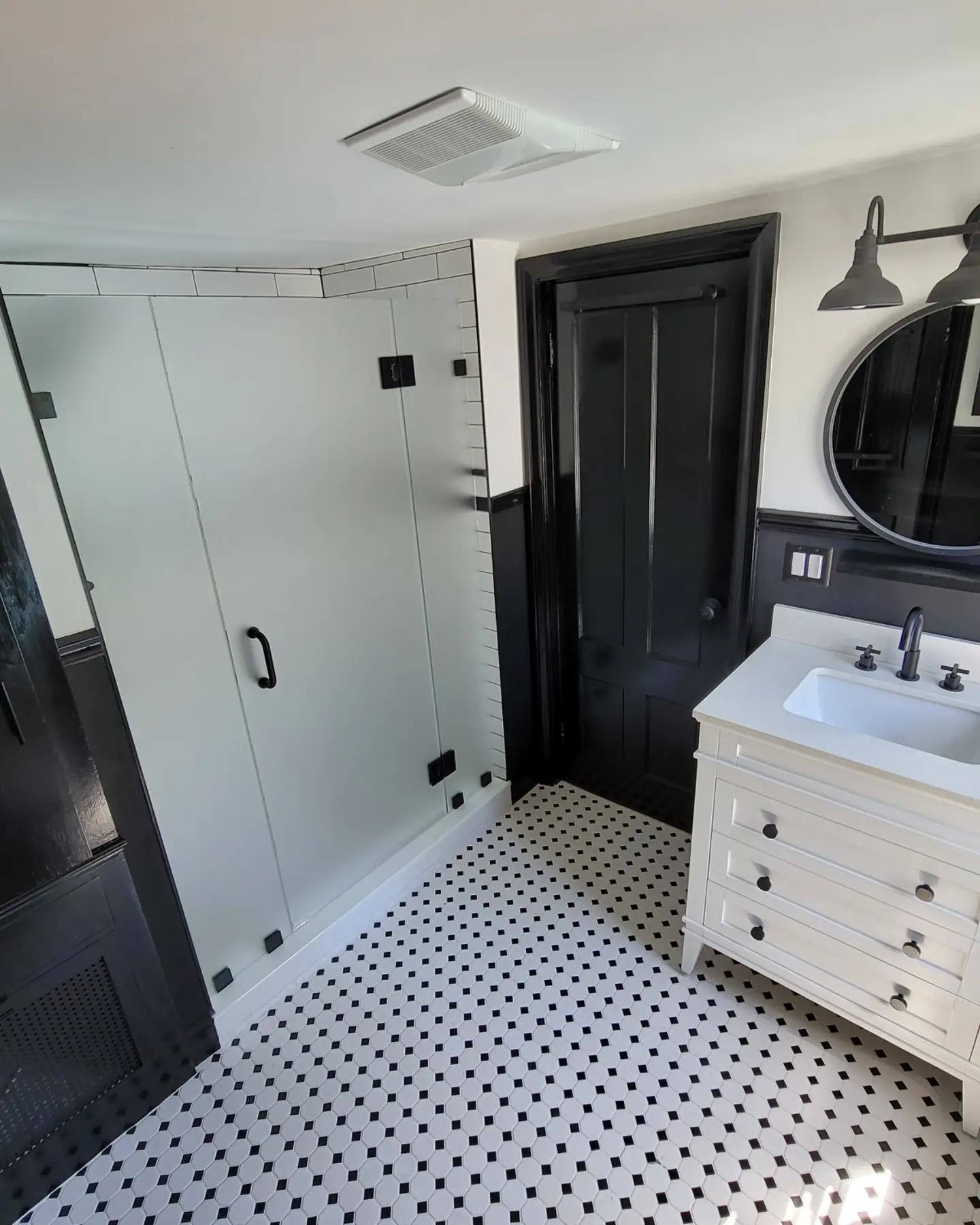 Tuxedo Bathroom