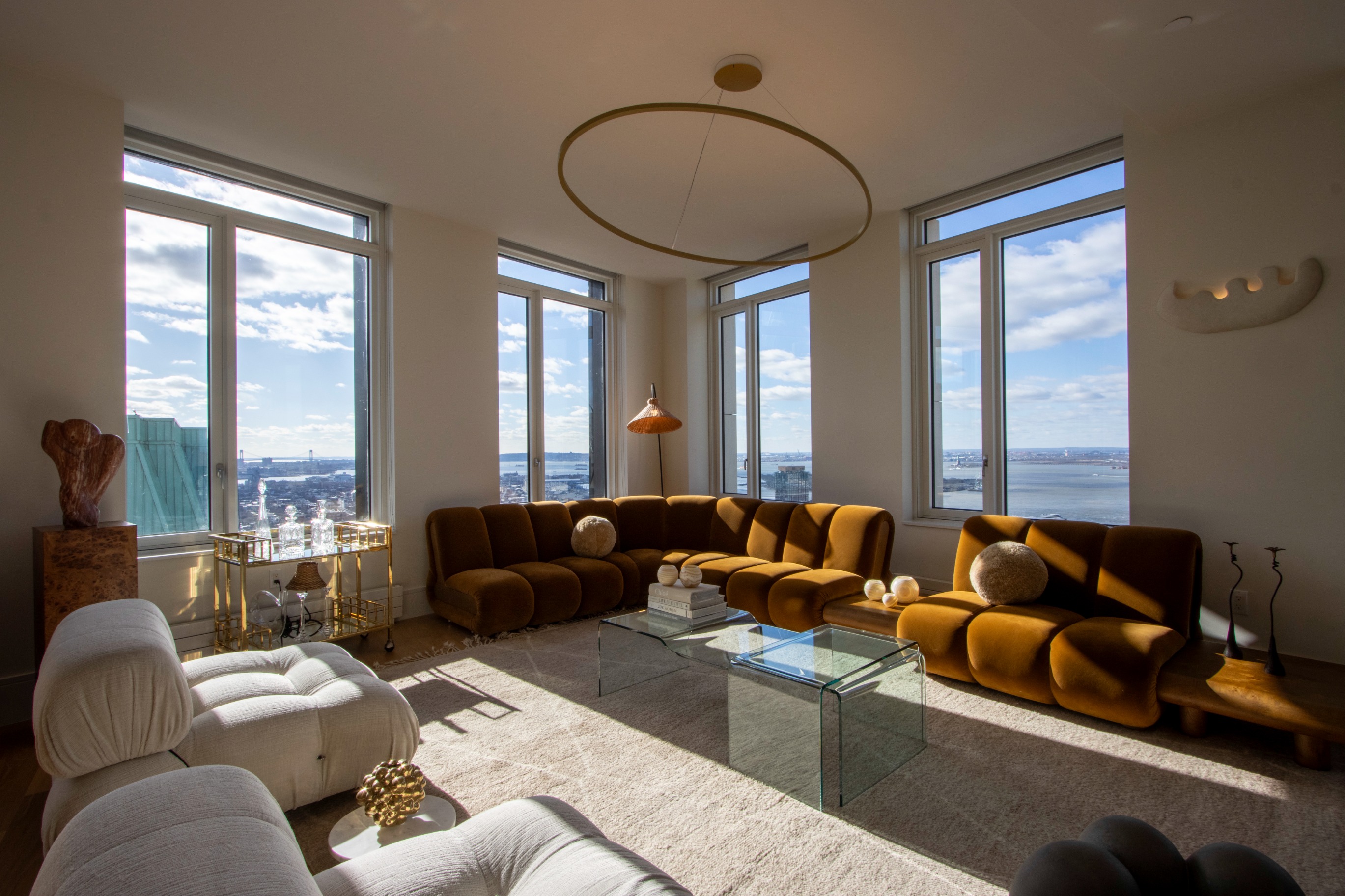 Ion | Dream Home with a View - 10