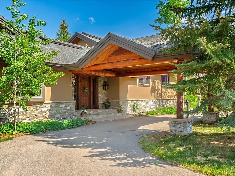 Chris | Thorpe Mountain Dr Custom home - 18
