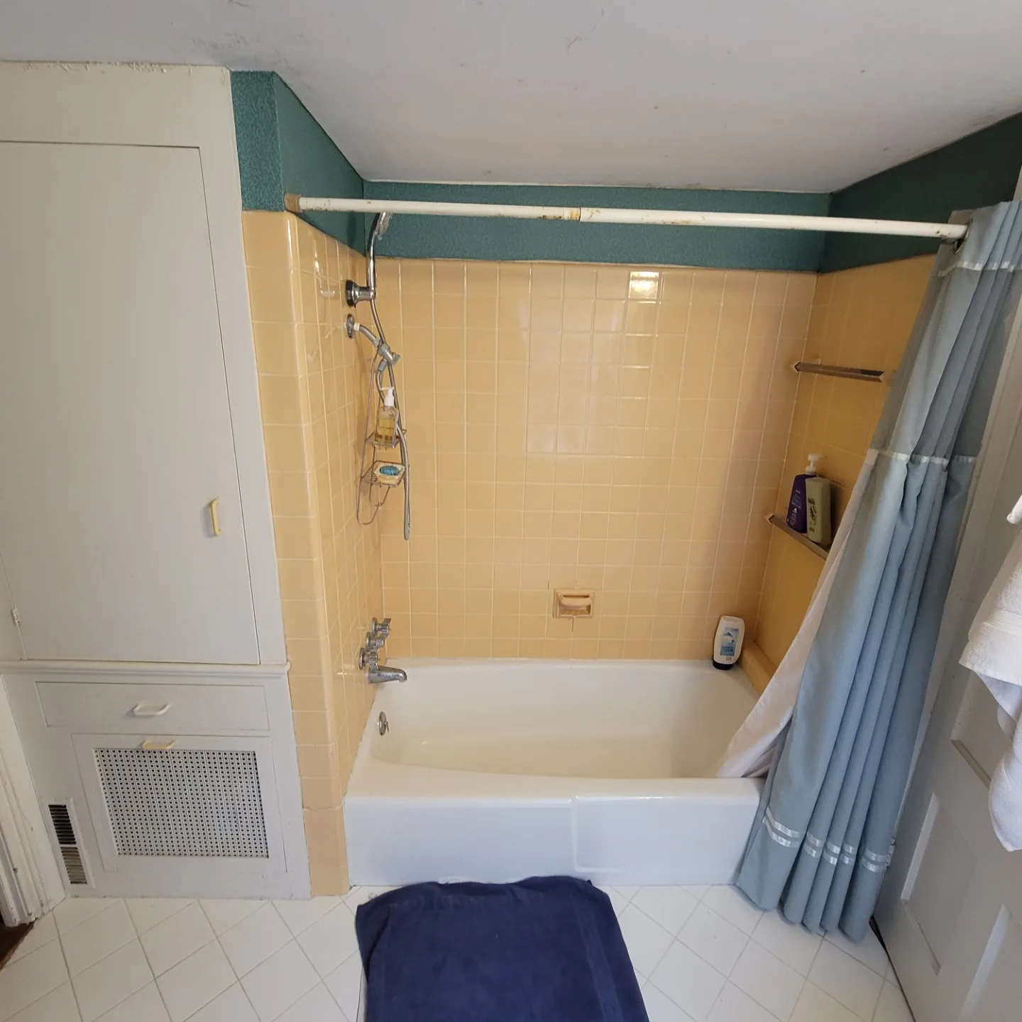 Lucas | Tuxedo Bathroom - 3