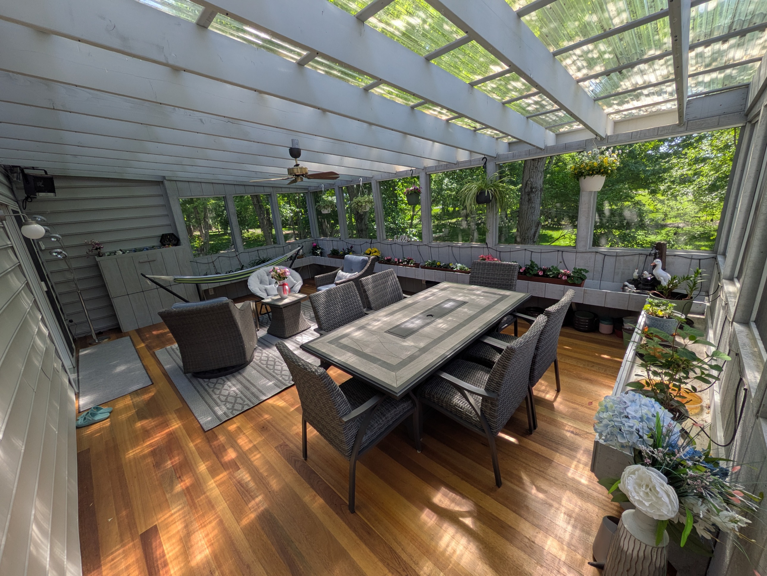Santos | The Greenhouse Deck - 3
